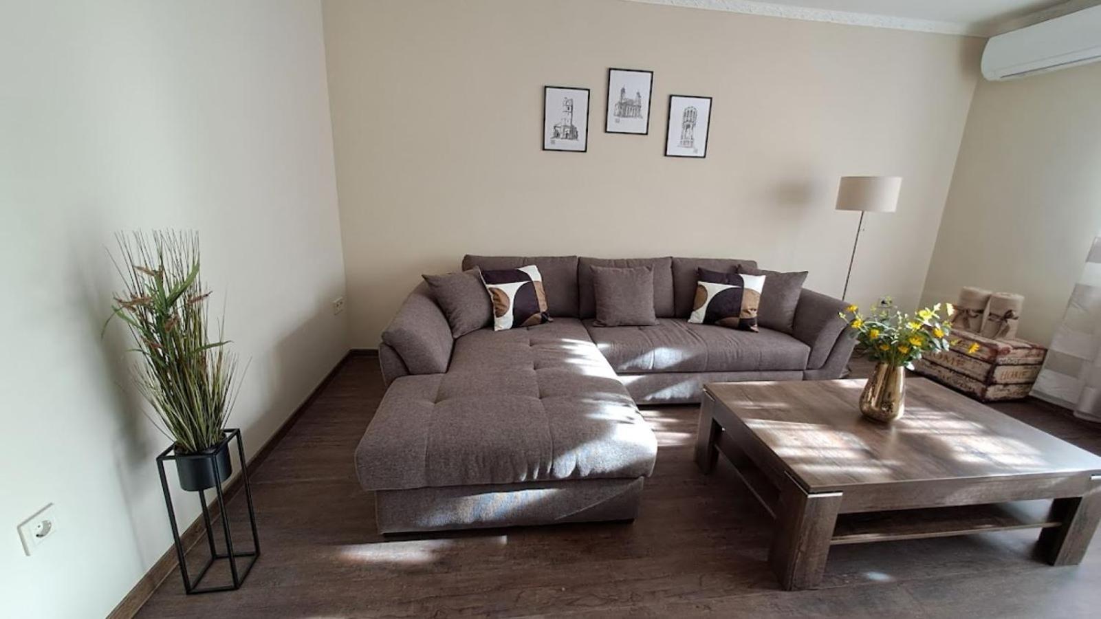 Szilfak City Apartman Hajdúszoboszló Extérieur photo